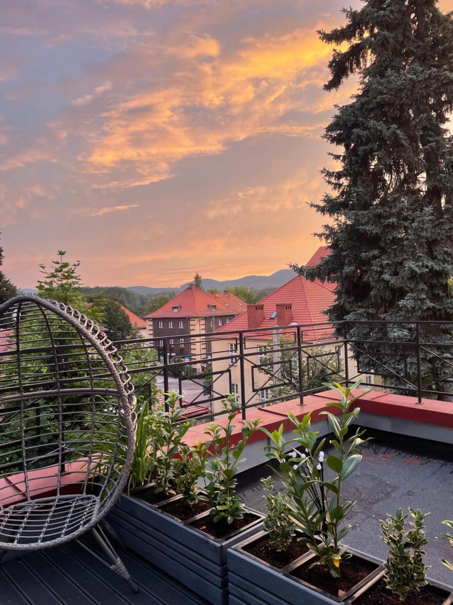 Ferienwohnung Szmaragdowa Sowa Waldenburg Exterior foto