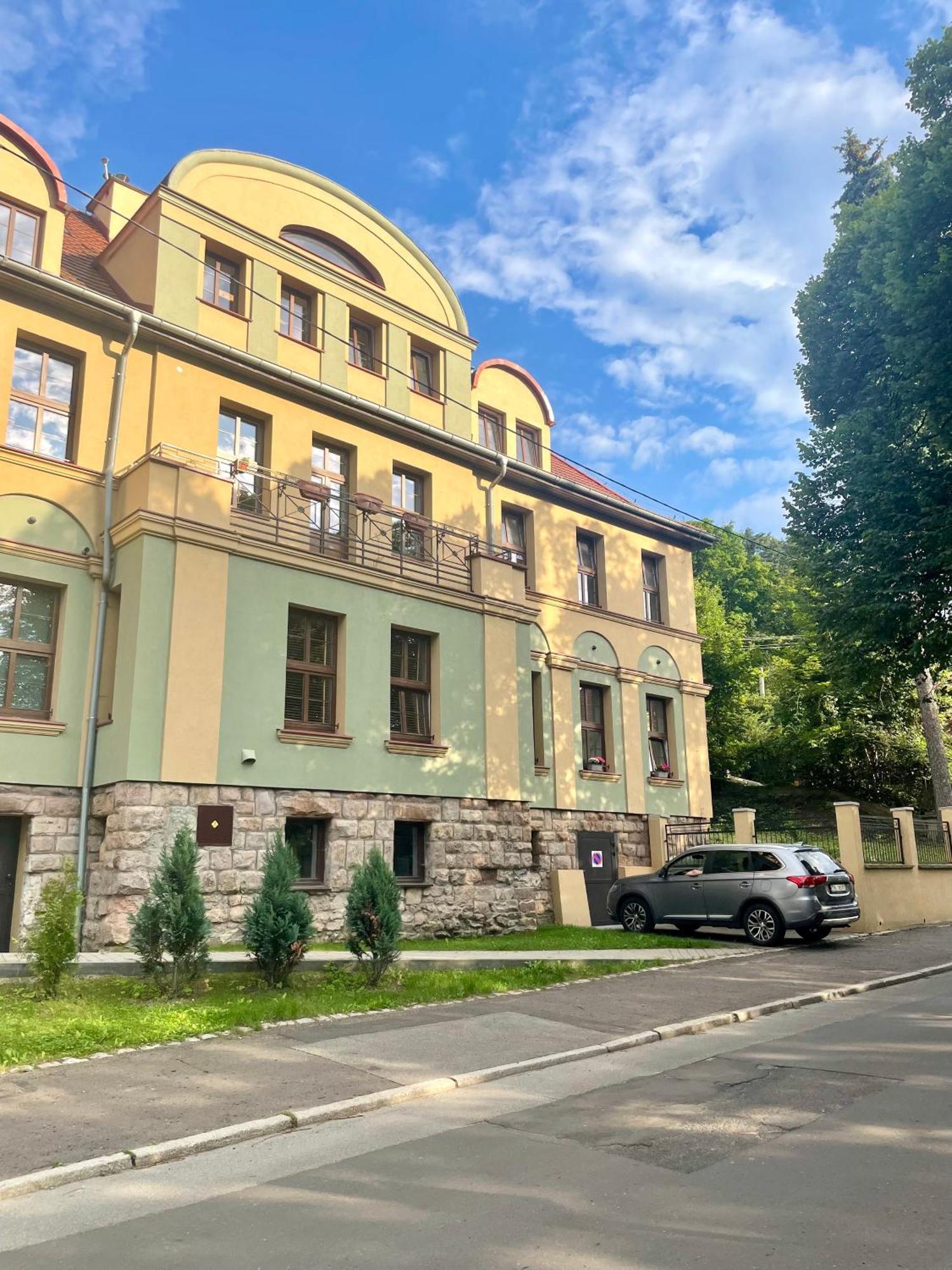 Ferienwohnung Szmaragdowa Sowa Waldenburg Exterior foto